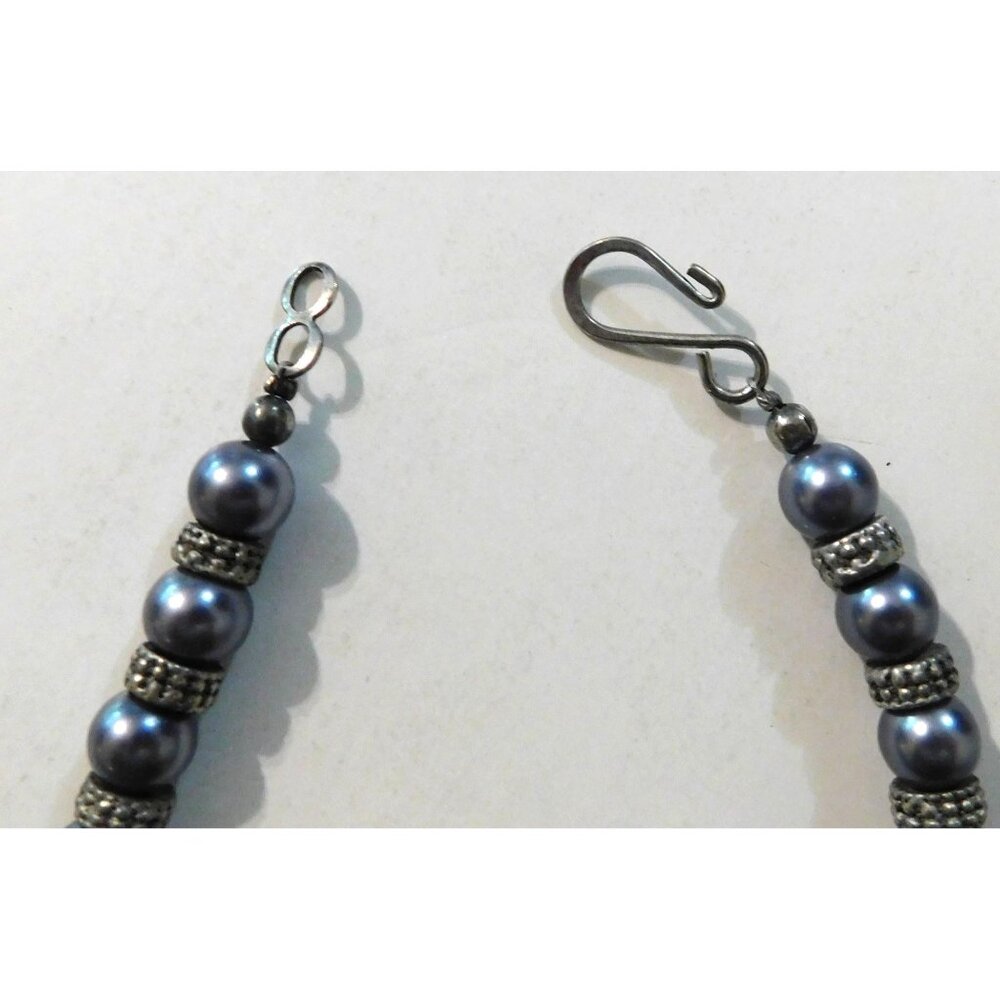 Vintage Gray Beaded Necklace Silver Accents Metal Hook Clasp 16 Inch - Picture 5 of 8